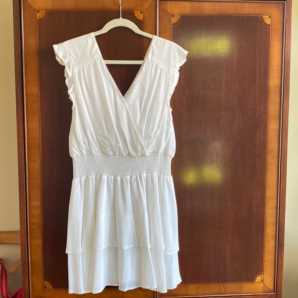 White multi tiered dress. Size M. EUC
